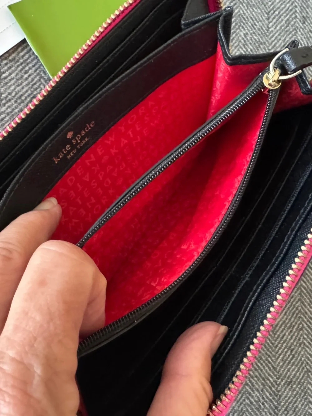NWT, KATE SPADE DARLING STRIPE WALLET WITH ZIPPER
